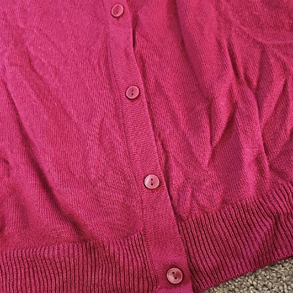 E6🔹️❤️Basic Editions Fuchsia Button-Up Cardigan - Picture 3 of 4